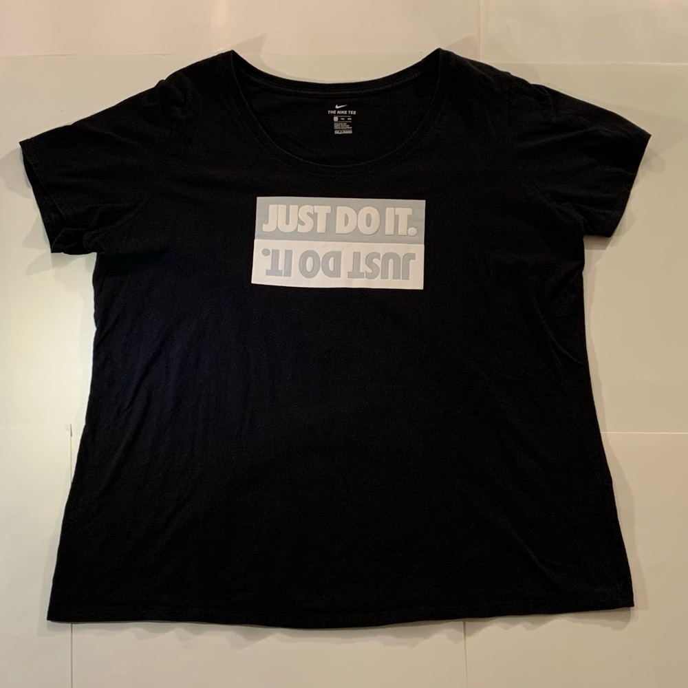 NIKE ATHLETIC CUT JUST DO IT FLIPPED BOX LOGO BOGO GRAPHIC SHORT SLEEVE T-SHIRT